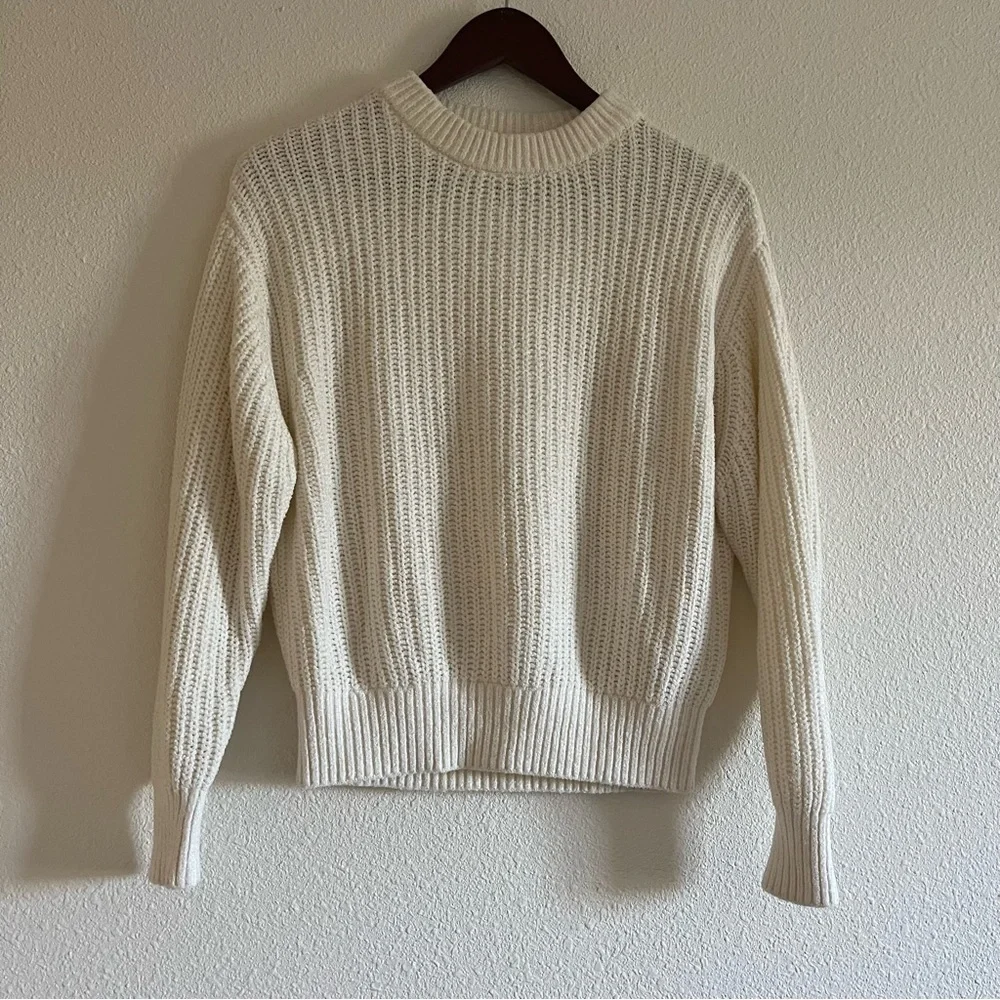 Aritzia Wilfred Essential Chenille Sweater in Avorio ( Cream ) Size Small